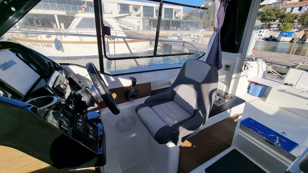 Merry Fisher 795 Nixi